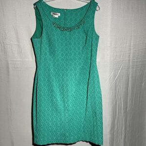 Kay Unger Green Textured Sheath Dress Beaded Neckline Size 16 Formal Wedding